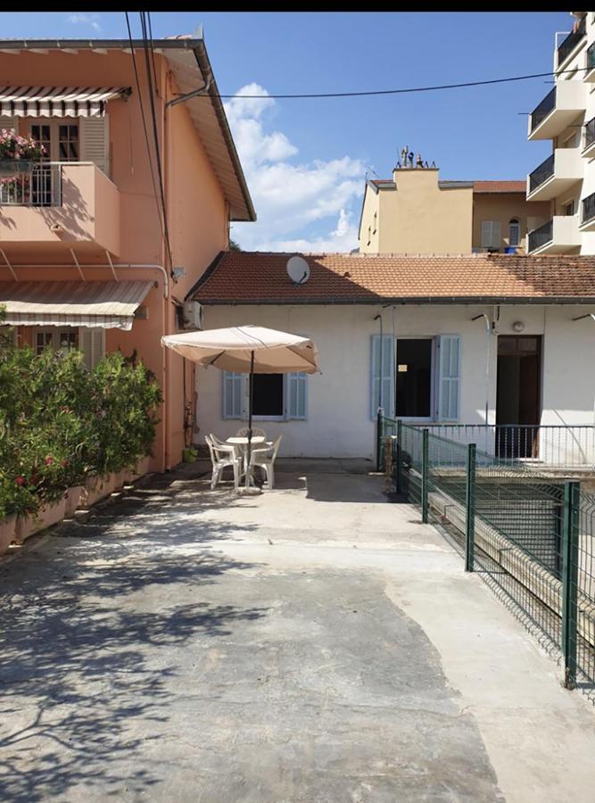 Villa Calme Et Tranquillite Et Un Soupir à Menton Extérieur photo